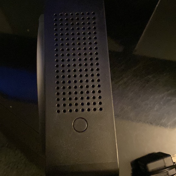 Verizon LTE network extender - Picture 3 of 6